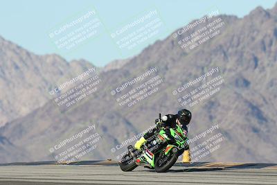 media/Dec-01-2025-Moto Forza (Mon) [[2daa91e15f]]/2-Intermediate Group/Session 4 Turn 9/